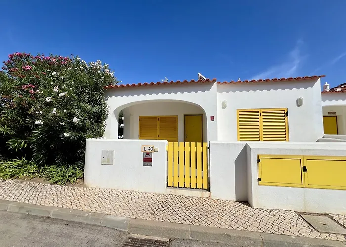 Club 1 With Pool By Homing *