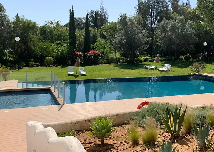 Club 1 With Pool By Homing 度假居