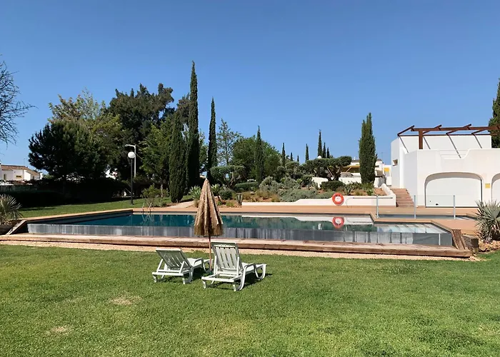 Сasa de vacaciones Club 1 With Pool By Homing Vilamoura